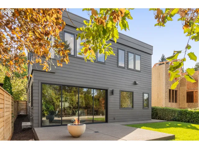 a view front of house with a yard