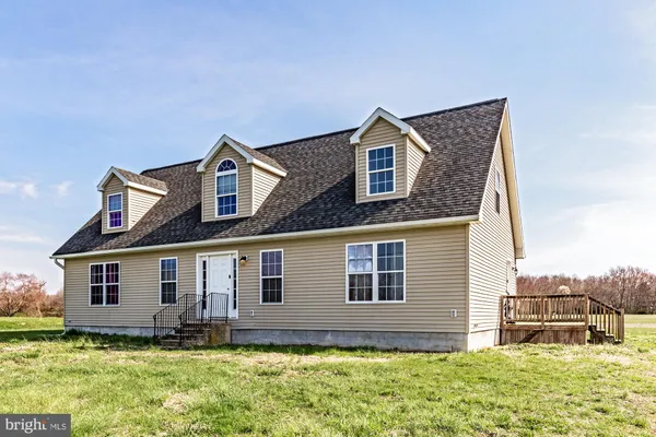 a view of a house with garden