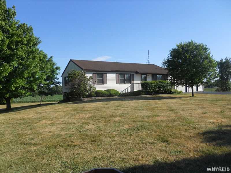 6382 Thwing Road Stafford, NY 14482 - Photo 1 of 1 Exterior Front.
