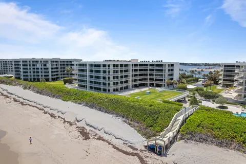 $1,295,000 | 3300 South Ocean Boulevard, Unit 103S, Palm Beach, FL 33480