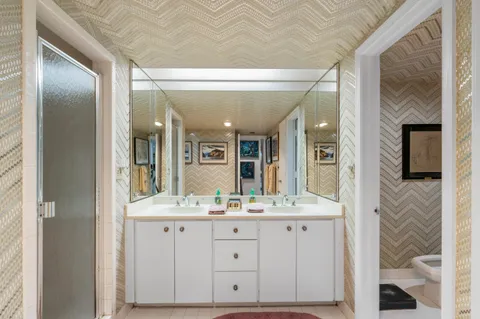 $1,295,000 | 3300 South Ocean Boulevard, Unit 103S, Palm Beach, FL 33480