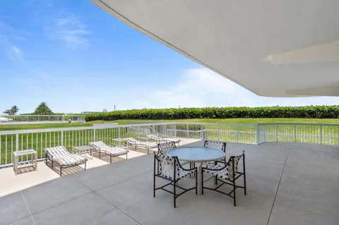 $1,295,000 | 3300 South Ocean Boulevard, Unit 103S, Palm Beach, FL 33480