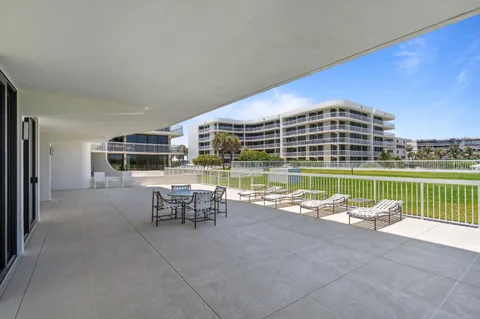 $1,295,000 | 3300 South Ocean Boulevard, Unit 103S, Palm Beach, FL 33480