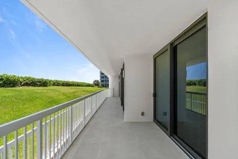$1,295,000 | 3300 South Ocean Boulevard, Unit 103S, Palm Beach, FL 33480