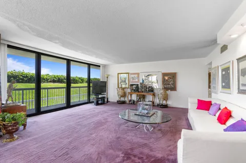 $1,295,000 | 3300 South Ocean Boulevard, Unit 103S, Palm Beach, FL 33480