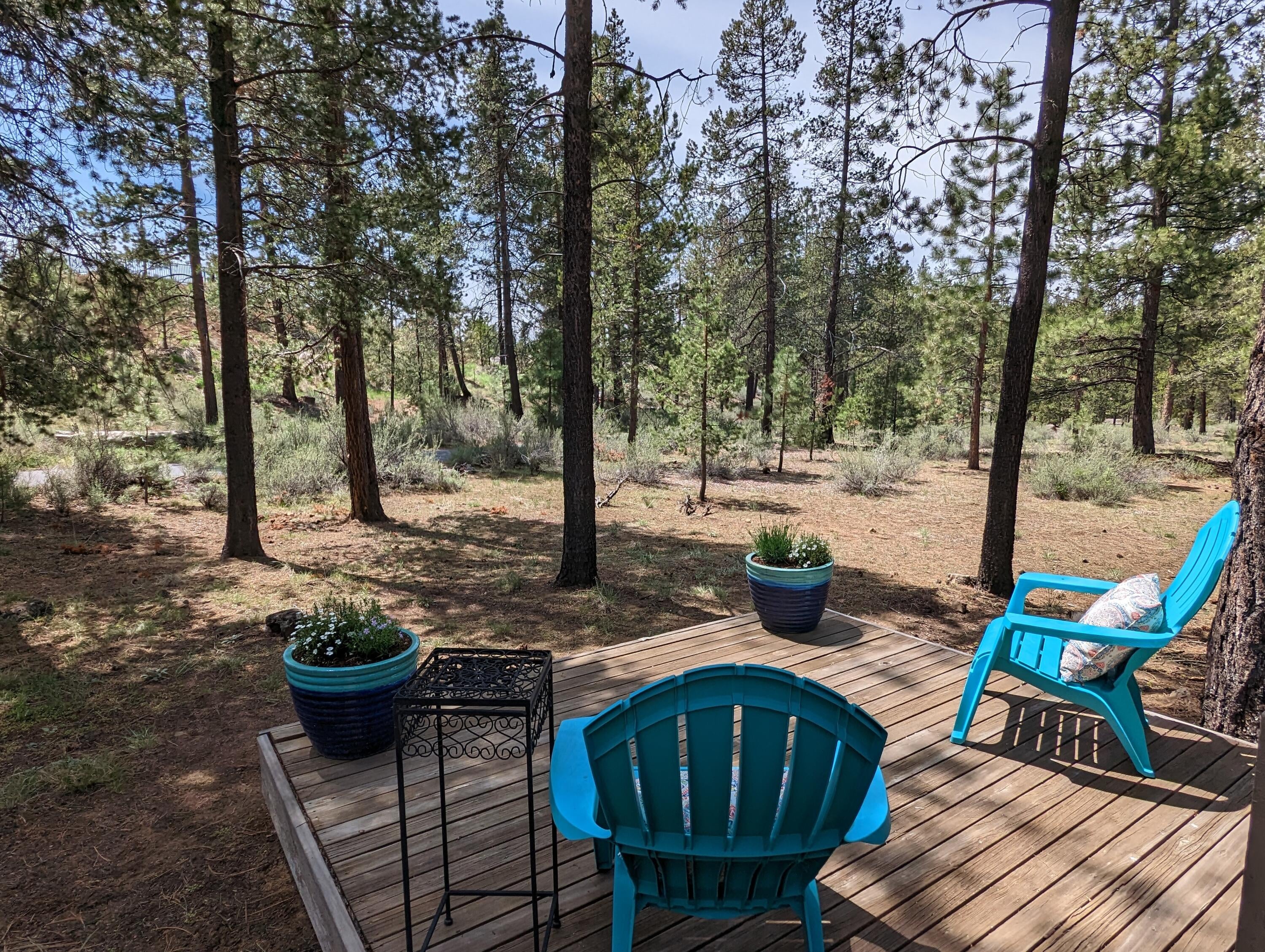 17907 Rhododendron Lane, Unit 11 Sunriver, OR 97707 - Photo 37 of 44 The bike trail is right here!