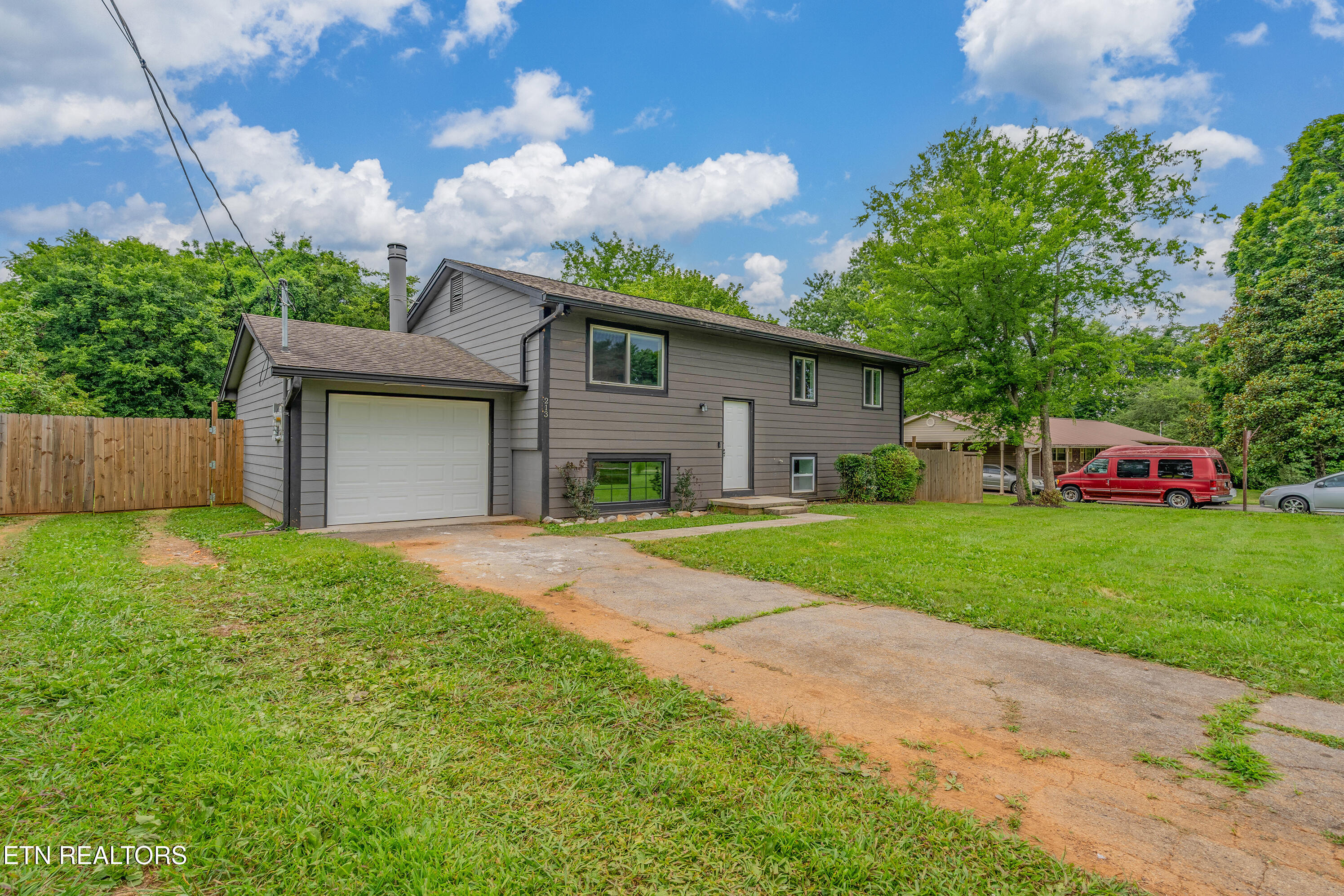 213 Towne Road Knoxville, TN 37934 - Photo 3 of 36 A7302138-HDR