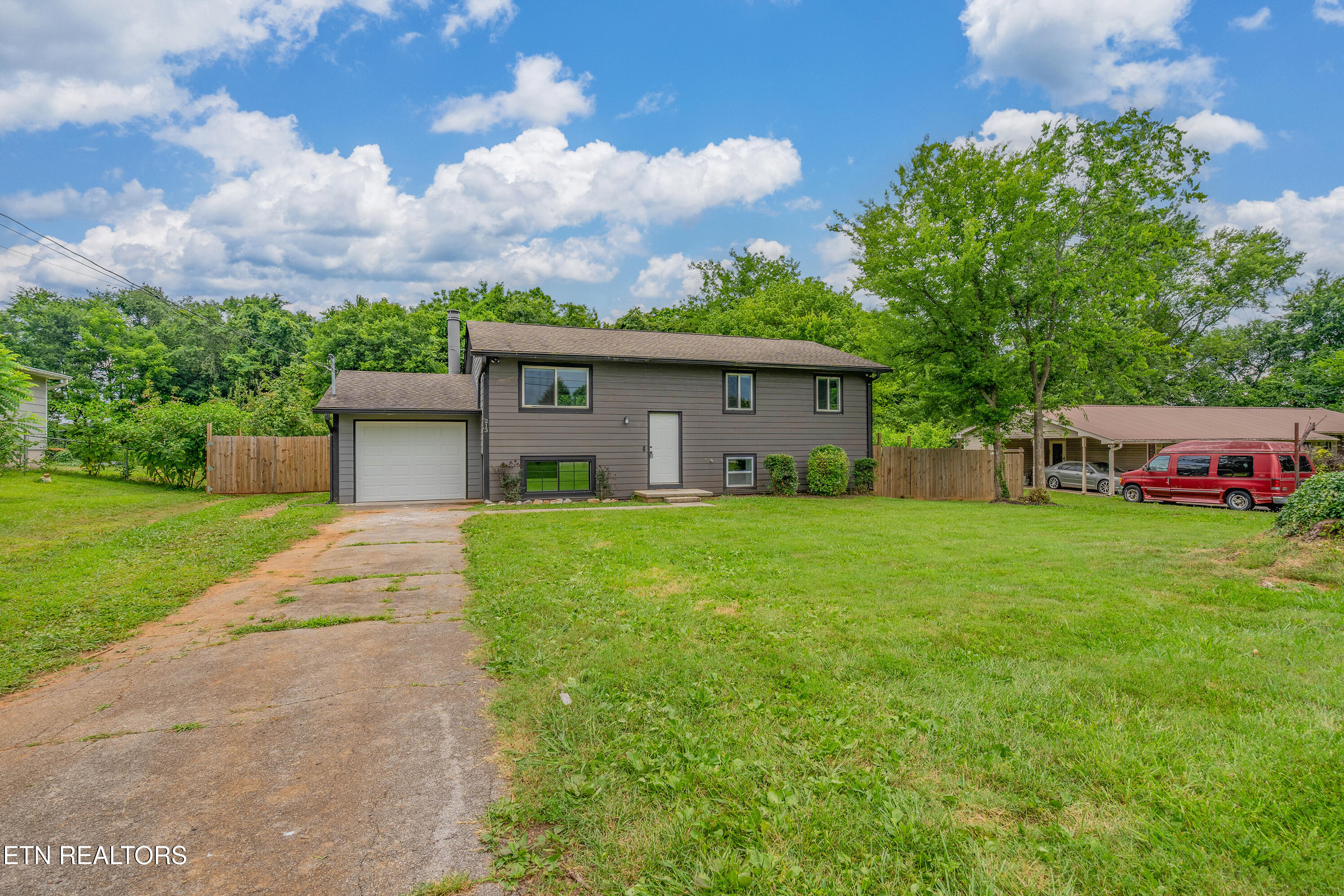 213 Towne Road Knoxville, TN 37934 - Photo 5 of 36 A7302150-HDR