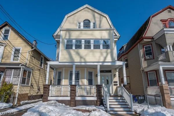 $2,650 | 24 Llewellyn Avenue, Unit 2, Bloomfield, NJ 07003