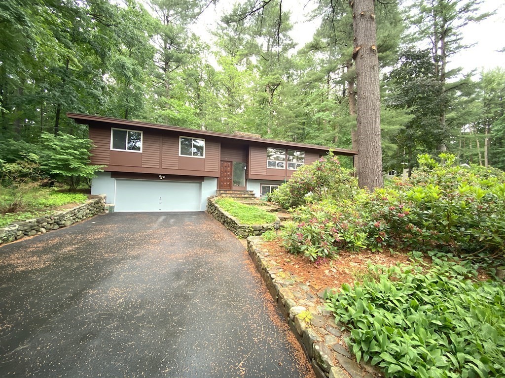 10 Standish Circle Andover, MA 01810 - Photo 1 of 2