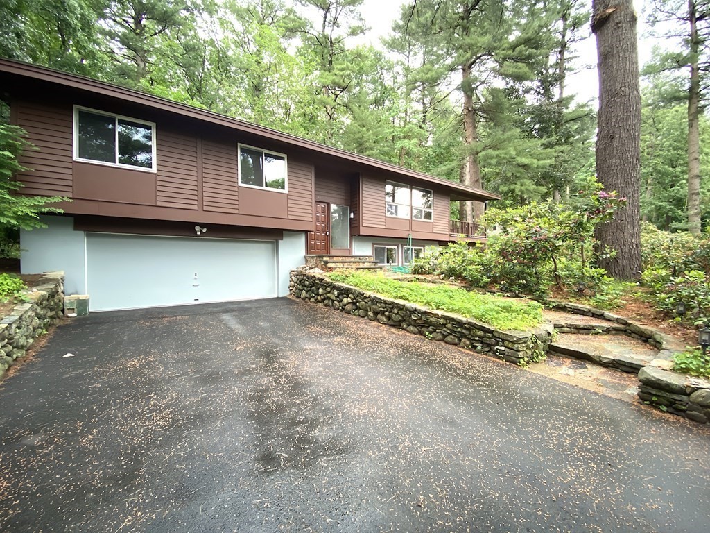 10 Standish Circle Andover, MA 01810 - Photo 2 of 2