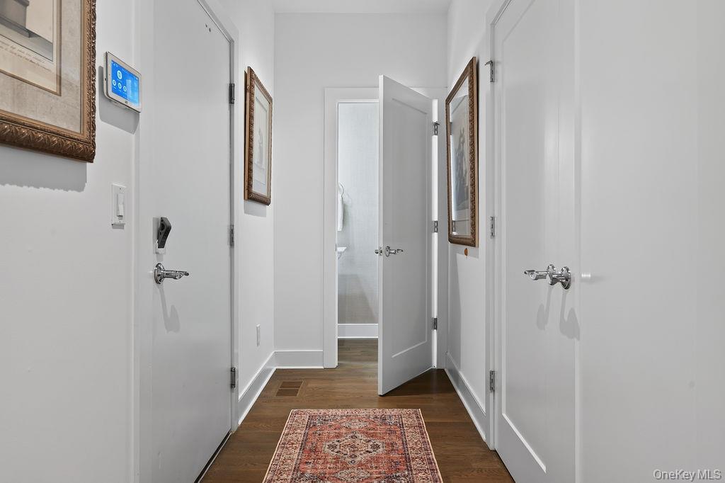 23 Honeysuckle Lane Rye Brook, NY 10573 - Photo 7 of 50