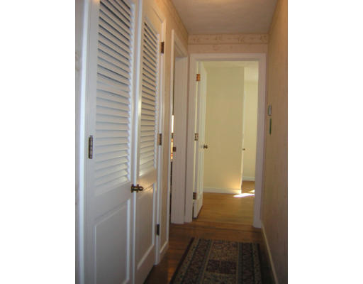 487 Old Farm Road Franklin, MA 02038 - Photo 5 of 6 Gallery Image 5