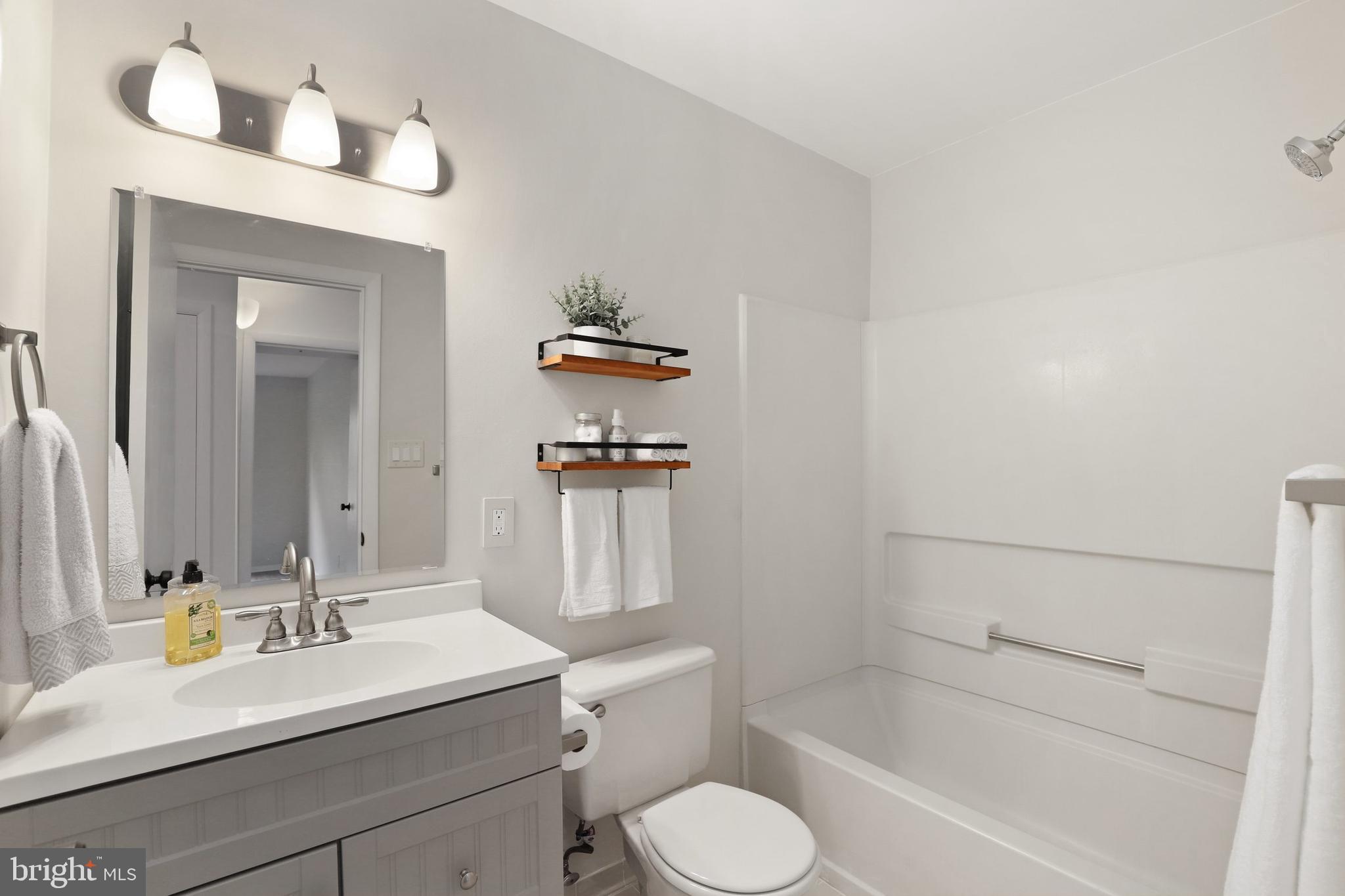 7907 Badenloch Way, Unit 202 Gaithersburg, MD 20879 - Photo 14 of 24