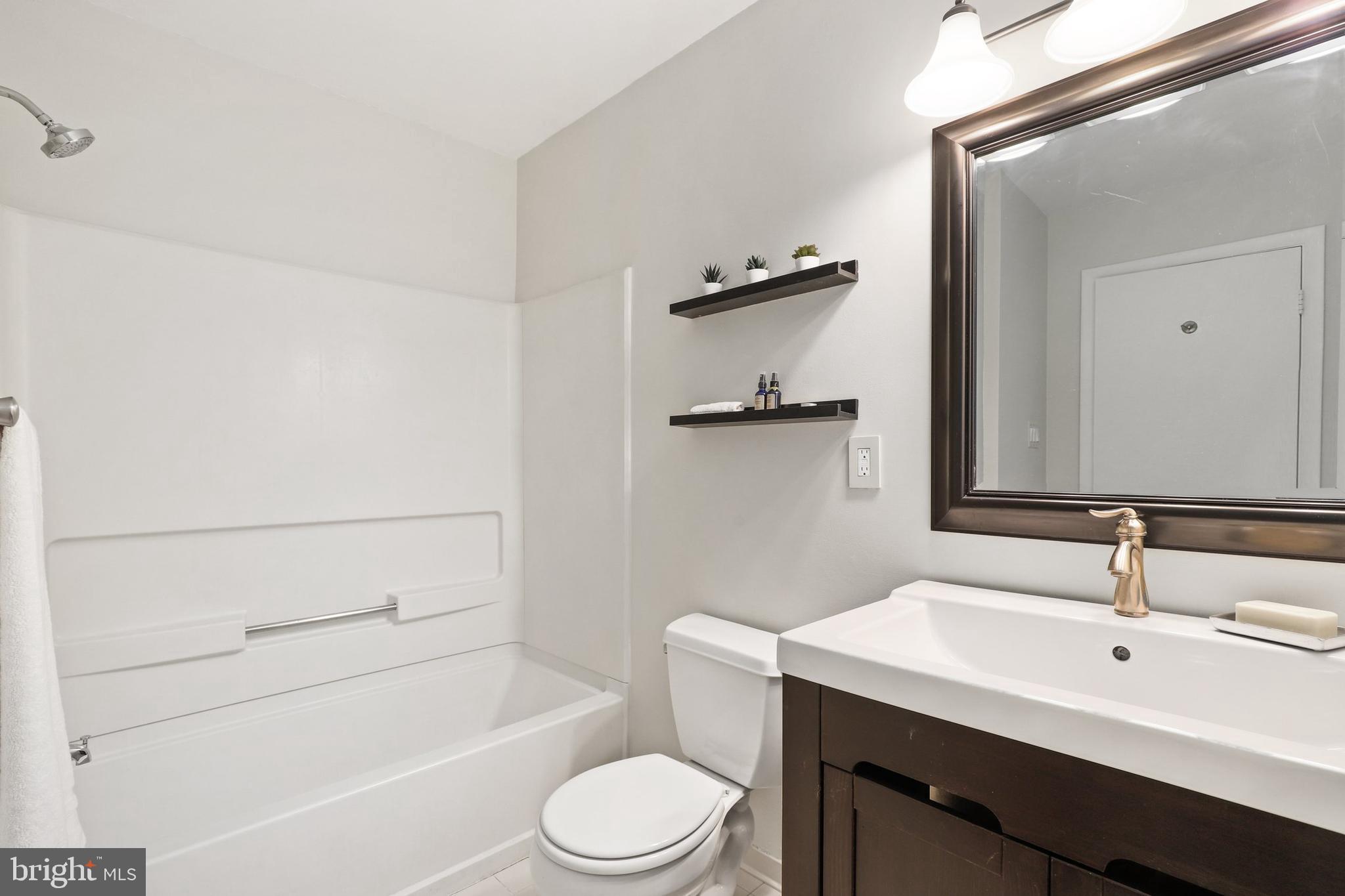 7907 Badenloch Way, Unit 202 Gaithersburg, MD 20879 - Photo 20 of 24