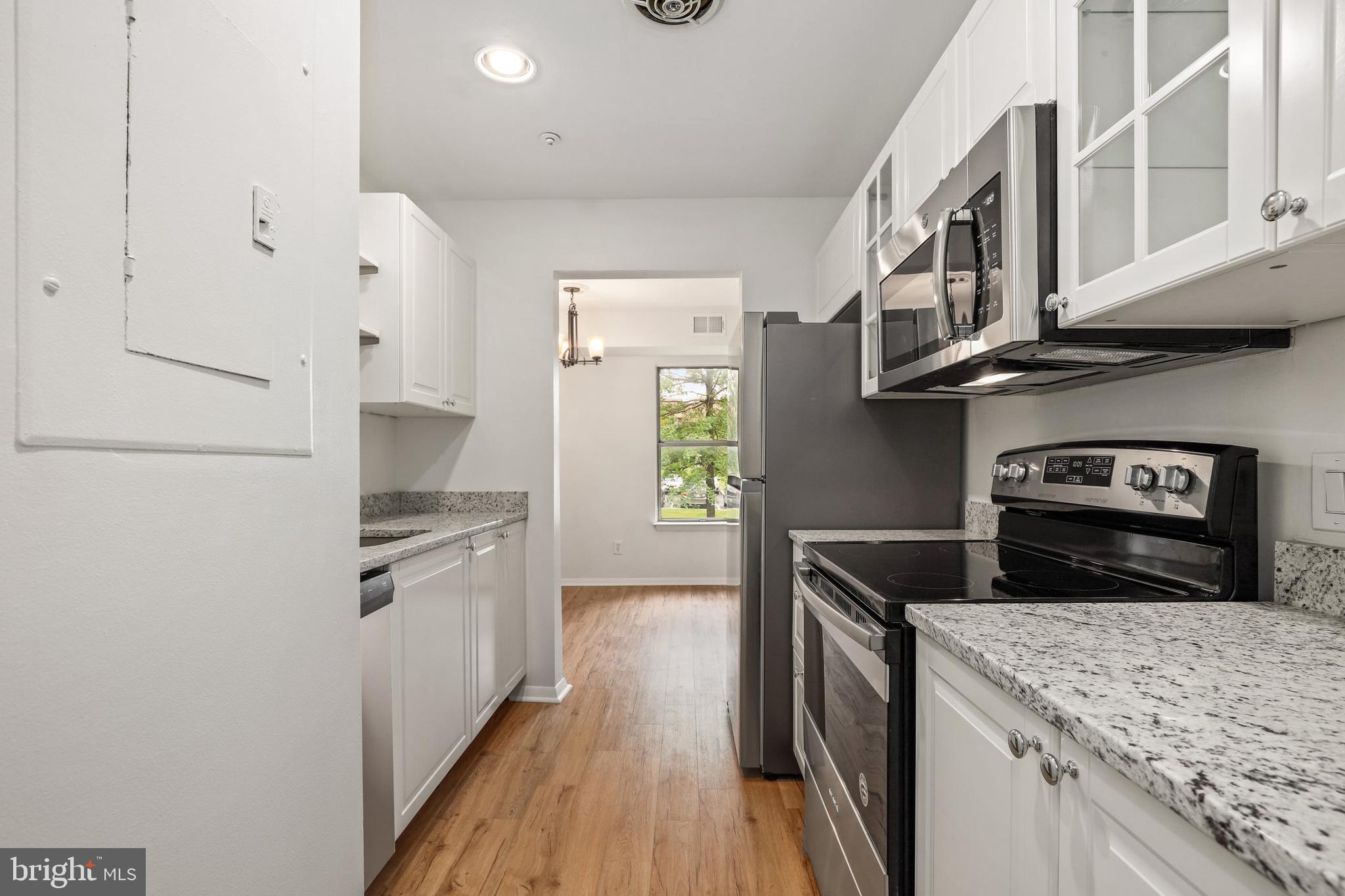 7907 Badenloch Way, Unit 202 Gaithersburg, MD 20879 - Photo 3 of 24
