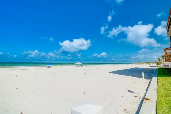 $7,500 | 17580 Gulf Boulevard, Unit 412, Redington Shores, FL 33708