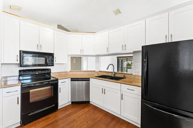 $2,750 | 18 VÃa De Casas Sur, Unit 205, Boynton Beach, FL 33426