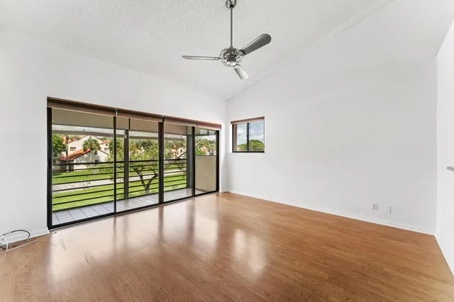 $2,750 | 18 VÃa De Casas Sur, Unit 205, Boynton Beach, FL 33426