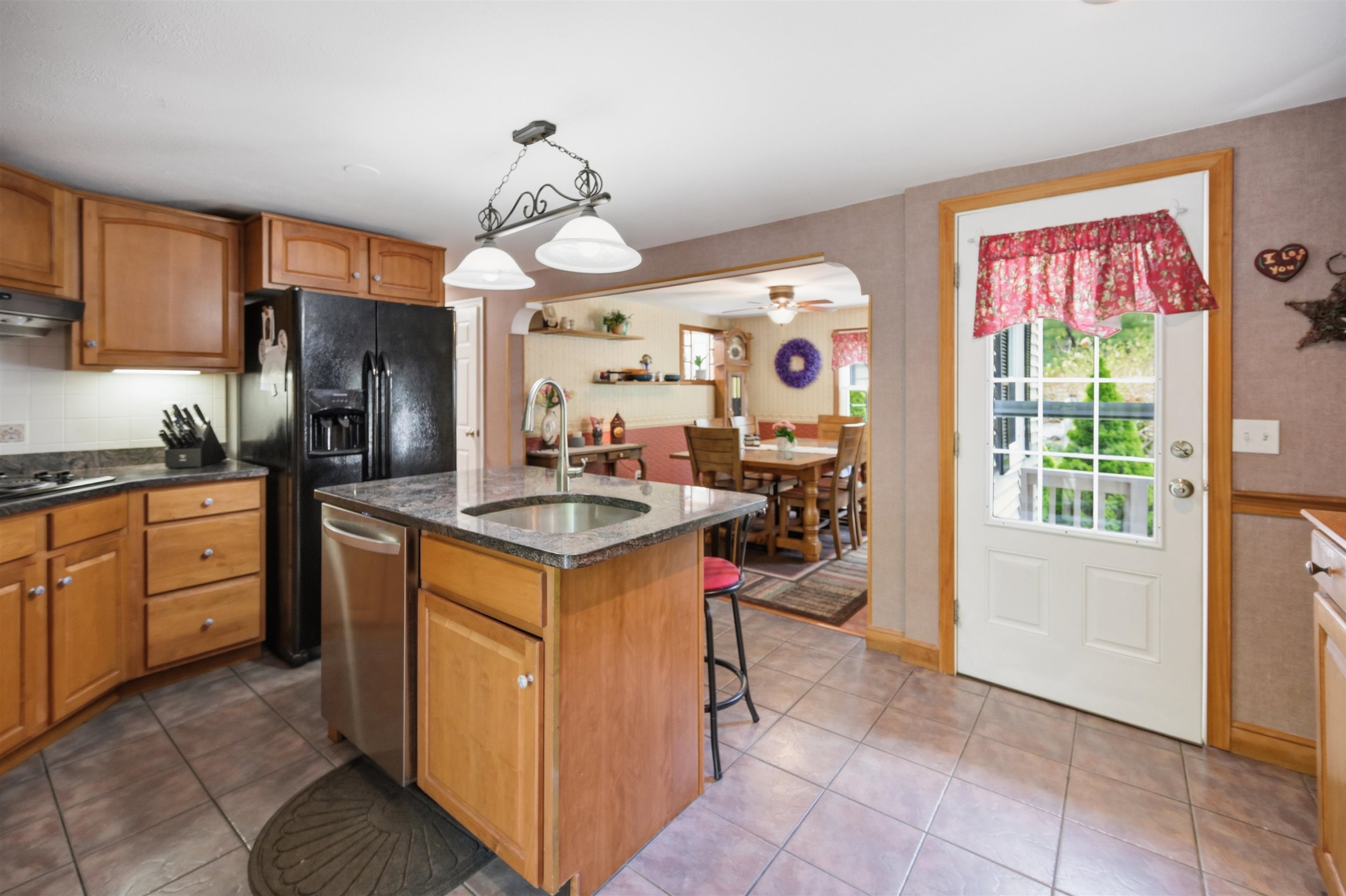 84 Woodridge Road Hampstead, NH 03826 - Photo 9 of 49