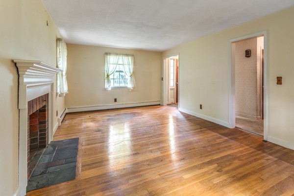 62 Old Nahant Road Wakefield, MA 01880 - Photo 8 of 29 Gallery Image 8