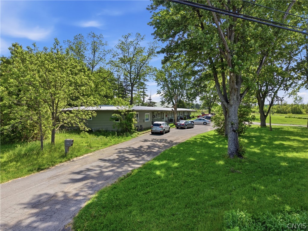 8766 Brewerton Road Cicero, NY 13029 - Photo 15 of 16