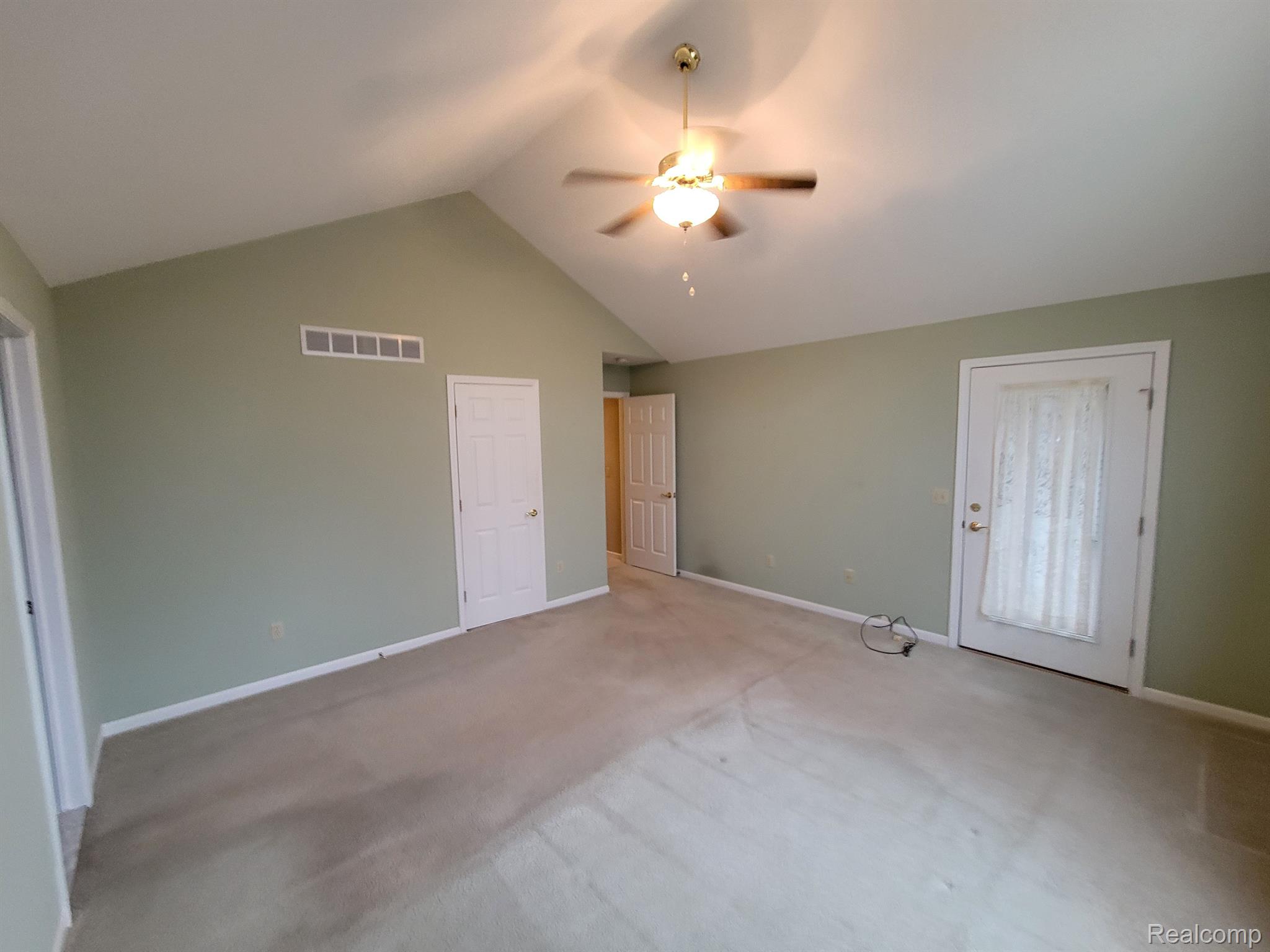 4608 Jasmond Road Goodrich, MI 48438 - Photo 35 of 60 Owner's bedroom.