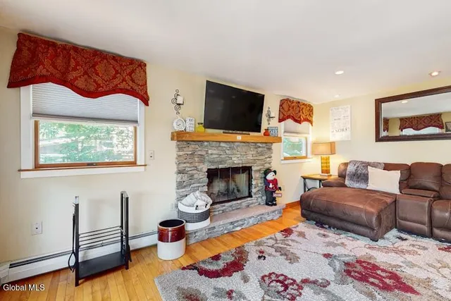 $3,000 | 108 Birdsall Road, Queensbury, NY 12804