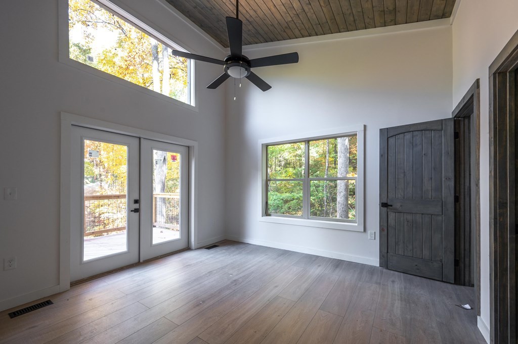 2229 Red Bud Road Sevierville, TN 37876 - Photo 8 of 11 Gallery Image 8