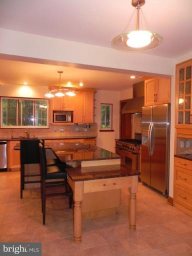 5200 Springlake Way Baltimore, MD 21212 - Photo 19 of 30 Kitchen