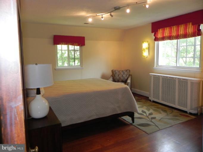 5200 Springlake Way Baltimore, MD 21212 - Photo 28 of 30 Bedroom