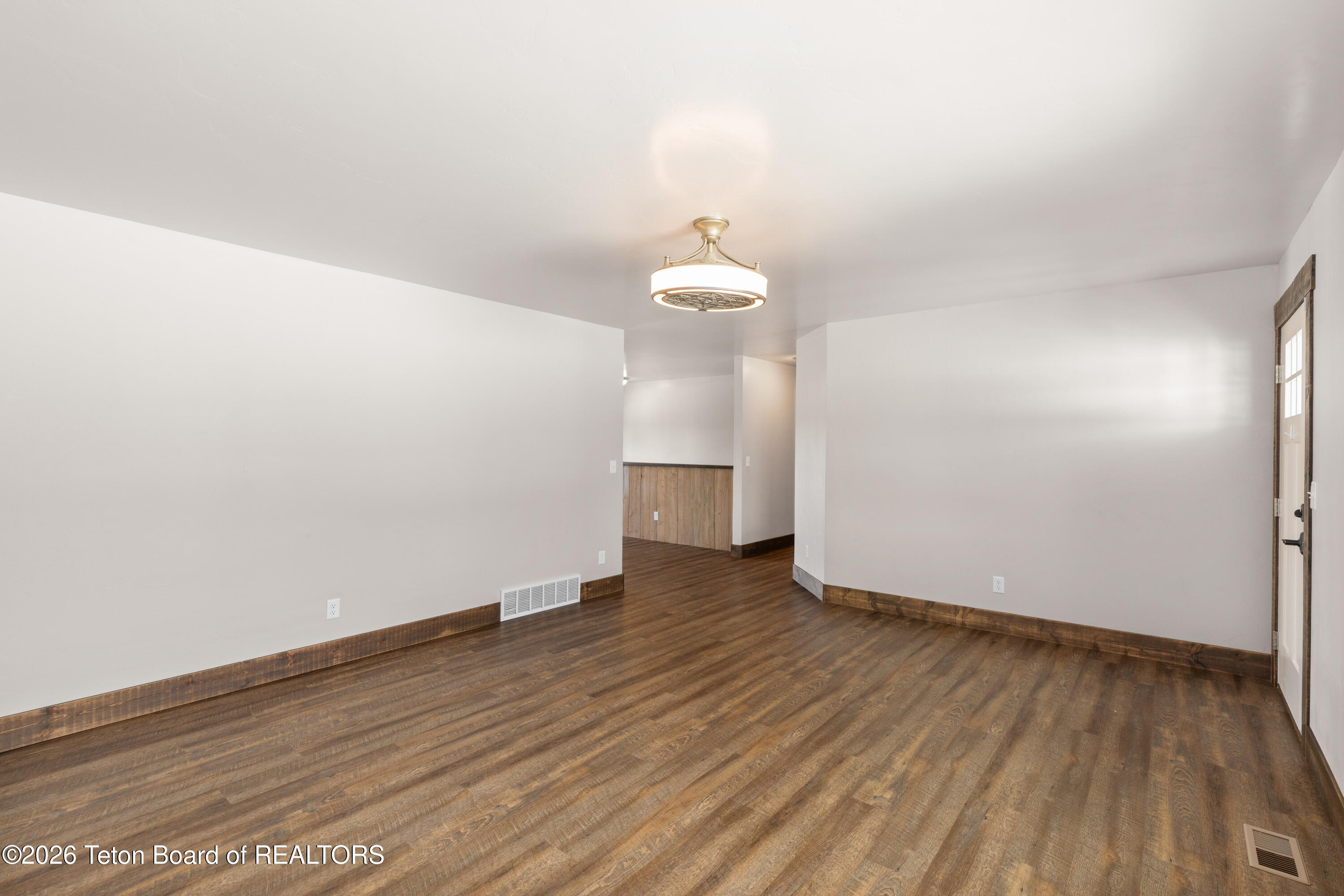 242 Holly Drive Star Valley Ranch, WY 83127 - Photo 11 of 34 242 Holly Dr IMG_9665