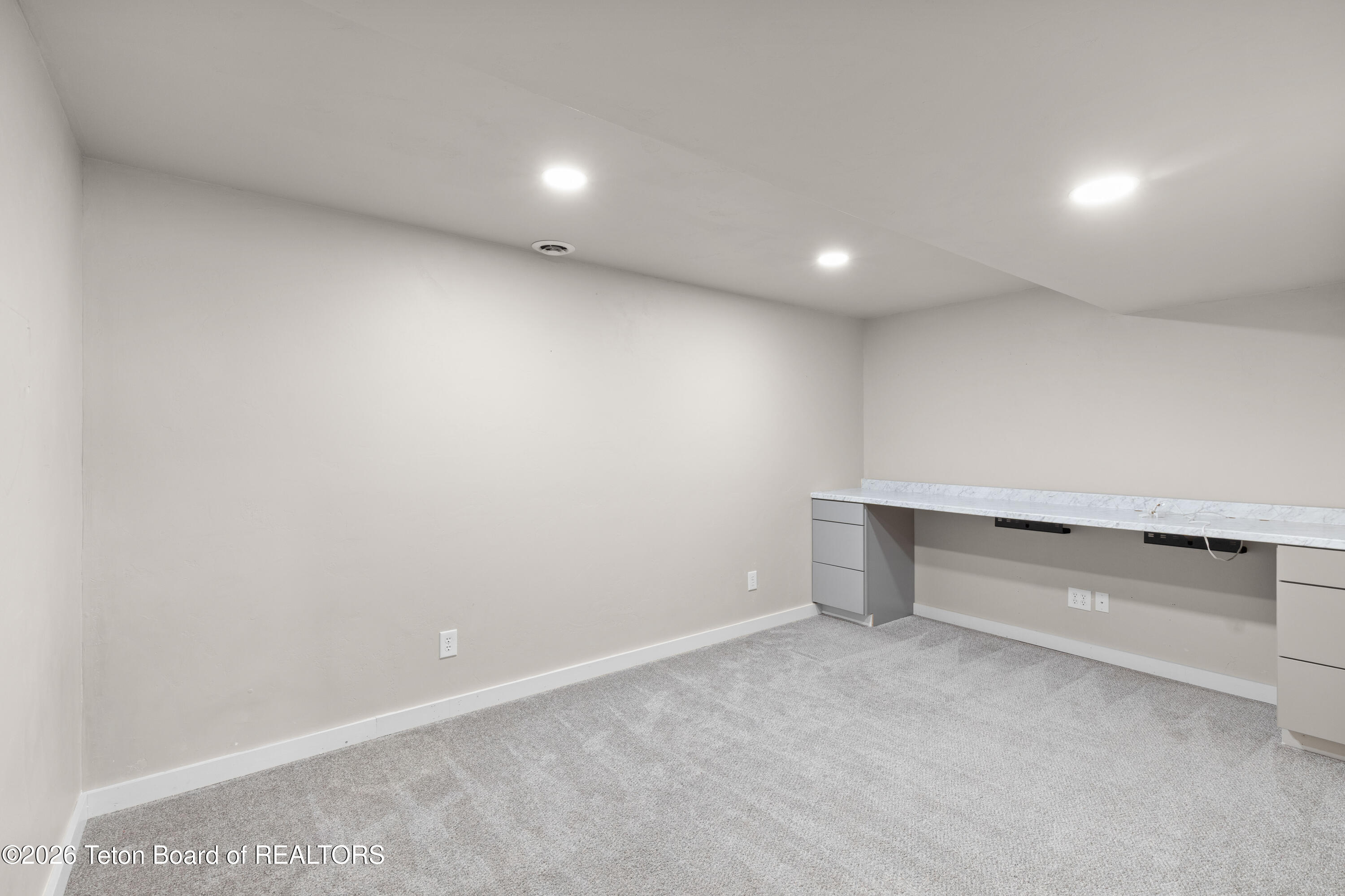 242 Holly Drive Star Valley Ranch, WY 83127 - Photo 21 of 34 242 Holly Dr IMG_9588