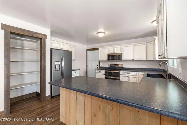 $550,000 | 242 Holly Drive, Star Valley Ranch, WY 83127