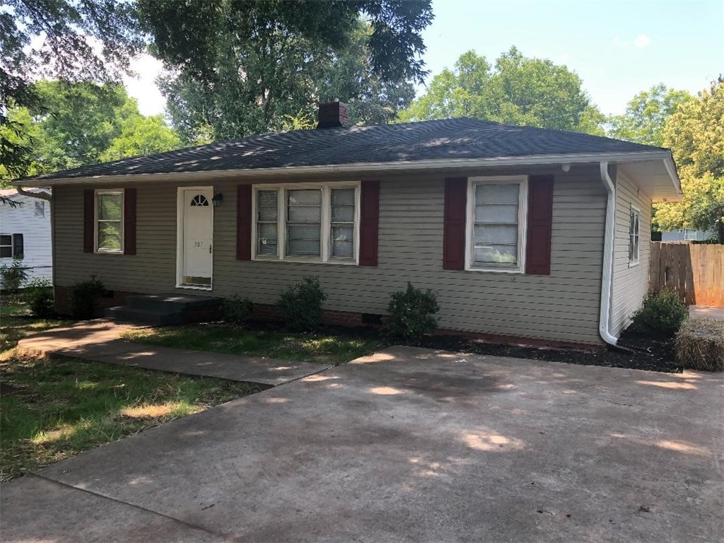 507 Corning Street Anderson, SC 29624 - Photo 1 of 18 Gallery Image 1
