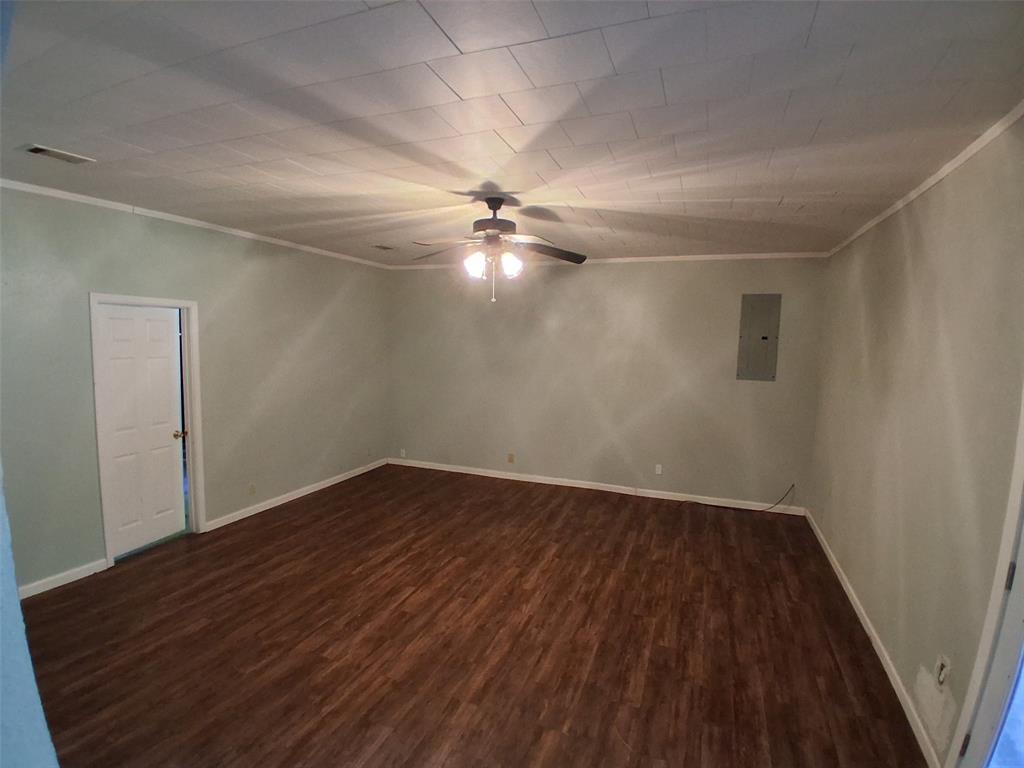 2619 Charity Road Commerce, TX 75428 - Photo 20 of 33 Family Room