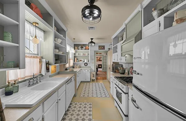 $475,000 | 3027 Windsor Avenue, Waco, TX 76708