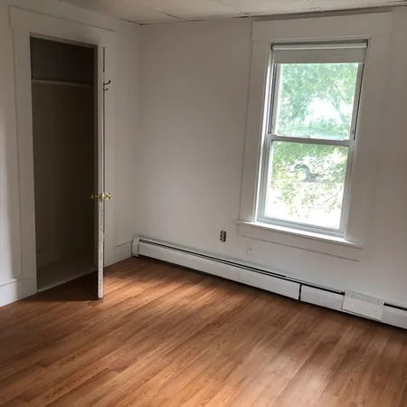 $1,950 | 9 Top Street, Unit 3, Clinton, MA 01510