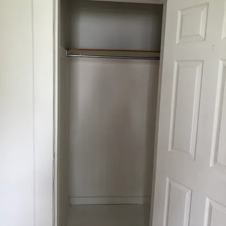 $1,950 | 9 Top Street, Unit 3, Clinton, MA 01510