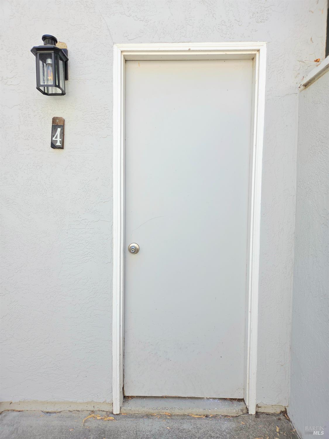 140 Del Rio Court, Unit 4 Vacaville, CA 95687 - Photo 21 of 25 a view of bathroom
