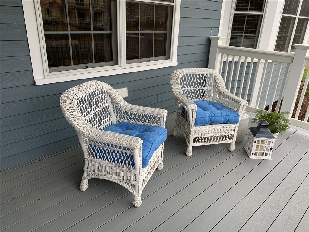 13 Howe Street Bristol, RI 02809 - Photo 4 of 40 Front Porch