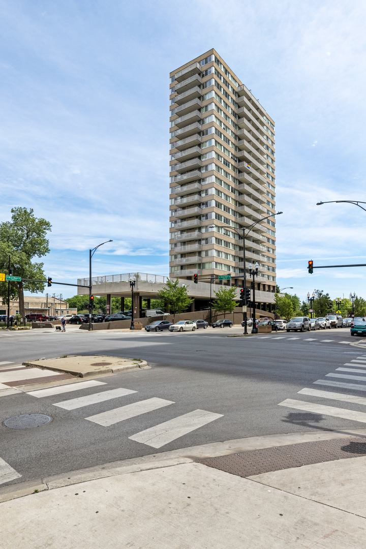 5601 North Sheridan Rd Unit 6B  