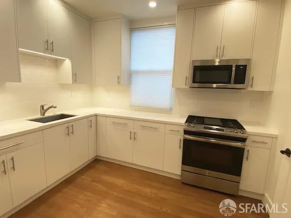 $3,200 | 2385 18th Avenue, San Francisco, CA 94116