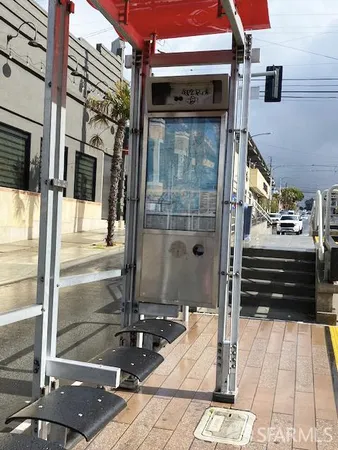 $3,200 | 2385 18th Avenue, San Francisco, CA 94116