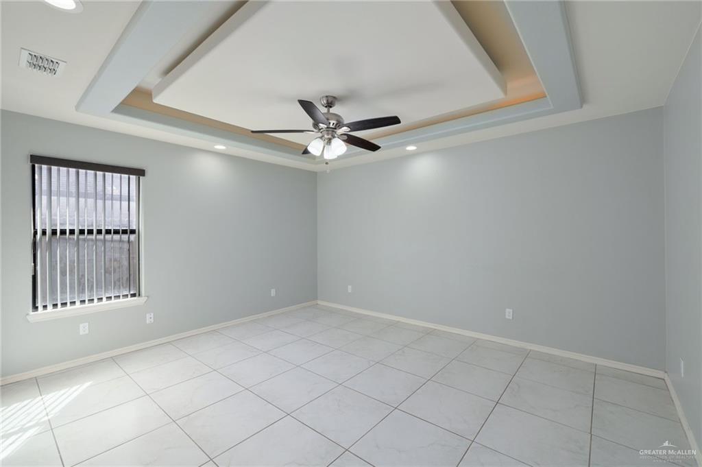 1102 Miracle Lane Mission, TX 78572 - Photo 7 of 16