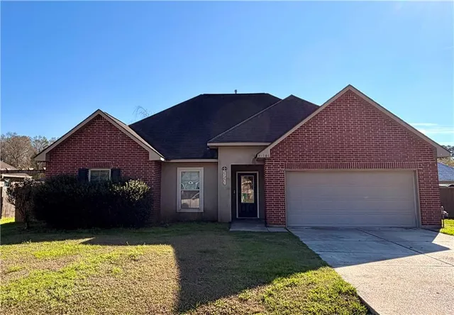 $227,500 | 21206 Beau Chateau Boulevard, Ponchatoula, LA 70454