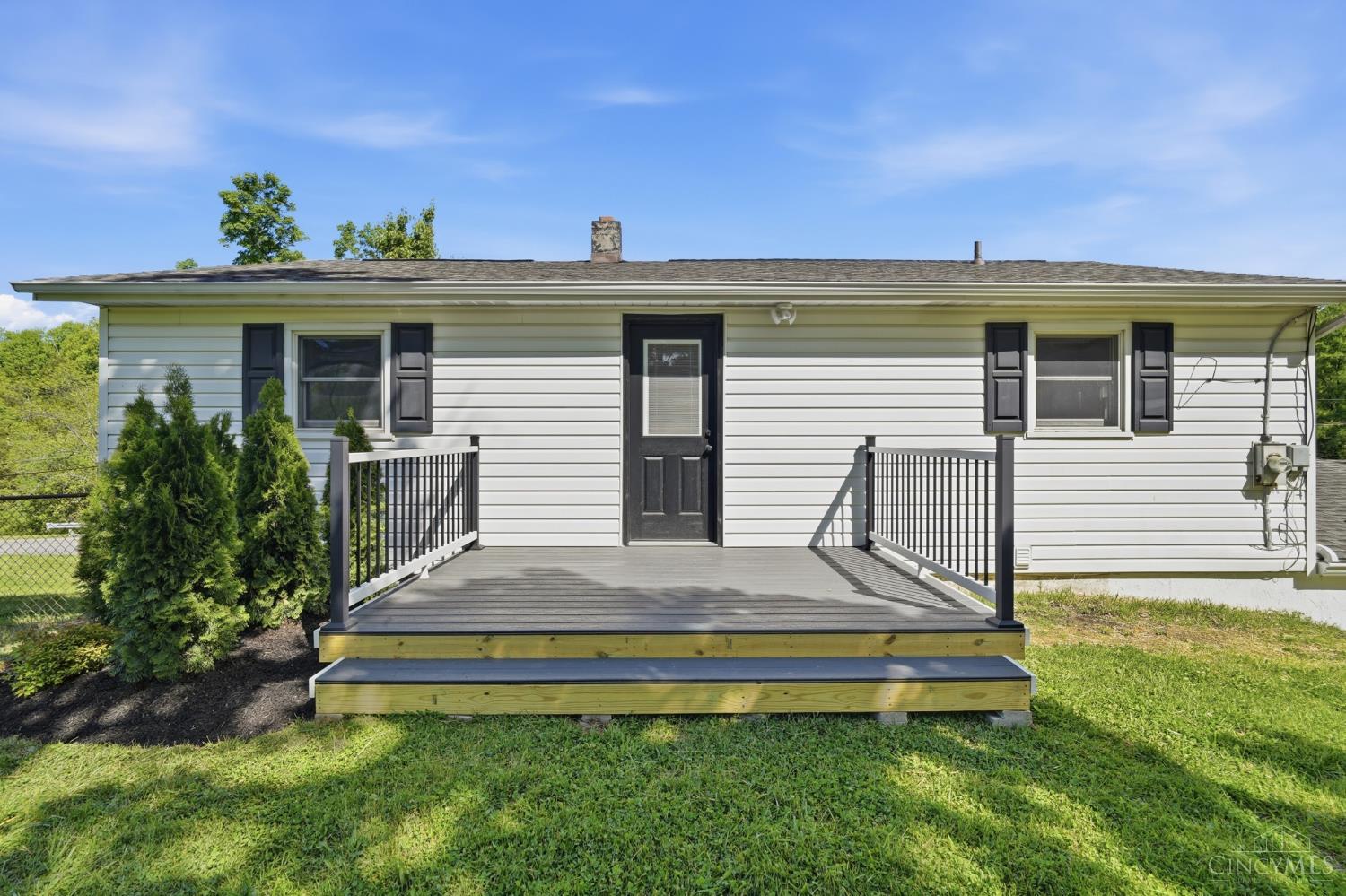 7098 Sheed Road Cincinnati, OH 45247 - Photo 22 of 28
