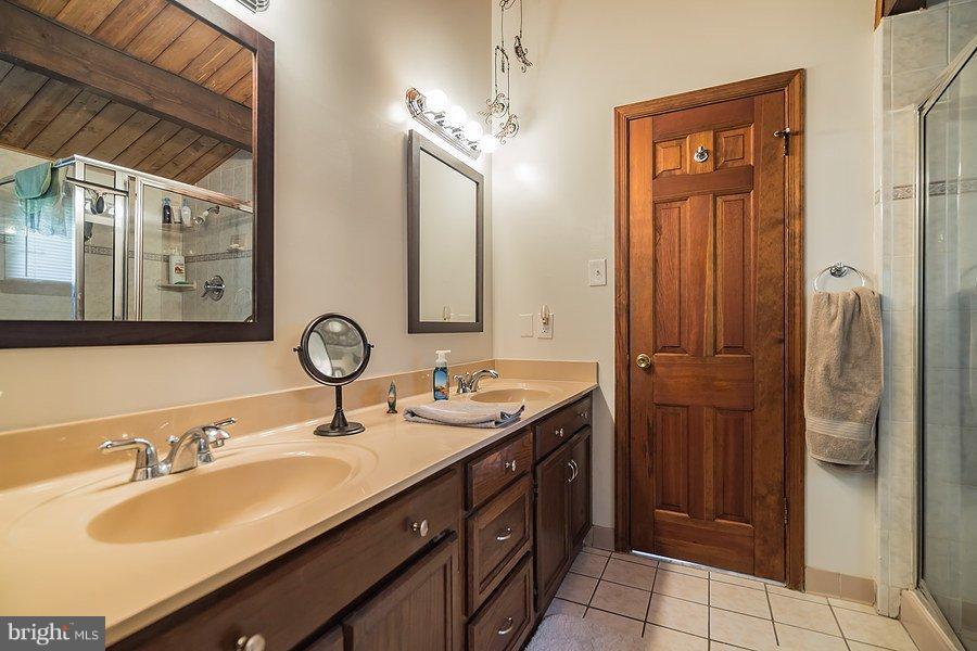 4901 Hutchins Road Chesapeake Beach, MD 20732 - Photo 17 of 29 Bedroom (Master)