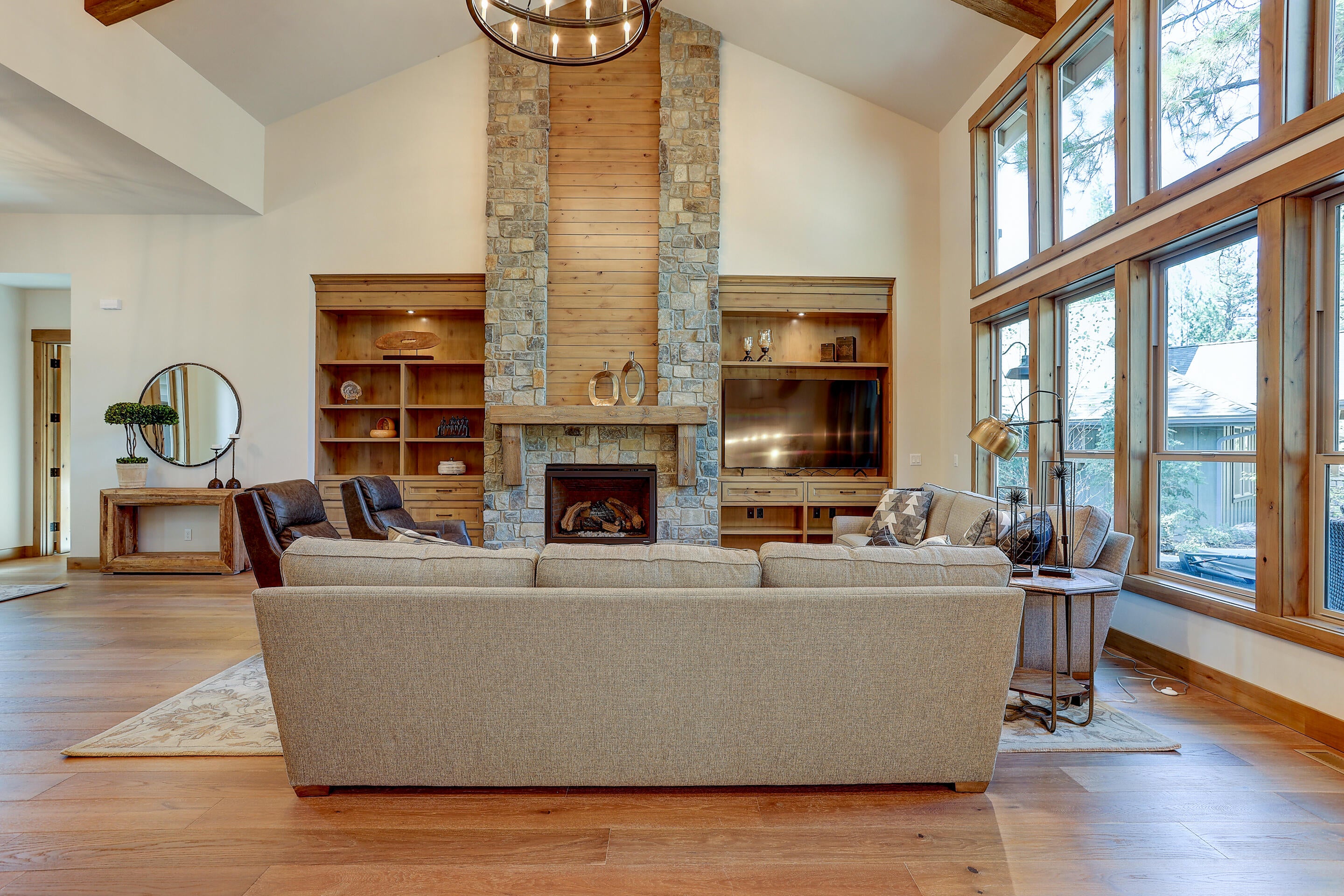 56248 Sable Rock Loop Bend, OR 97707 - Photo 32 of 87 Great Room