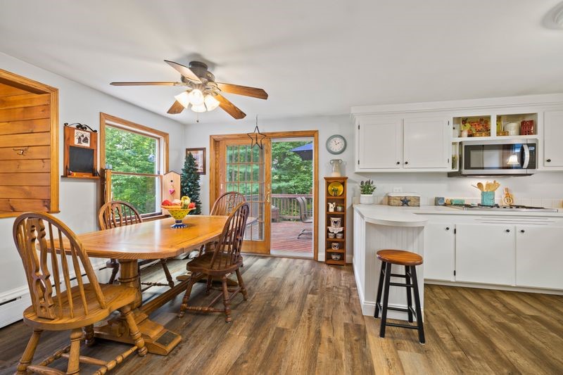 106 Touisset Road Warren, RI 02885 - Photo 12 of 40